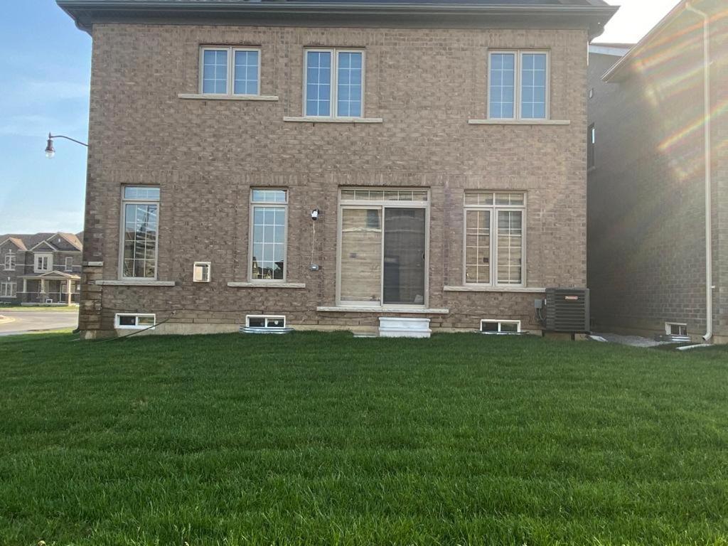 537 Veterans Dr Brampton On L7A 0C4 Villa Exterior foto